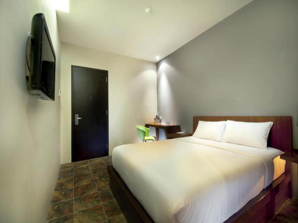 Plan B Hotel Padang  Ngoại thất bức ảnh
