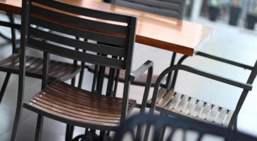 Plan B Hotel Padang  Ngoại thất bức ảnh
